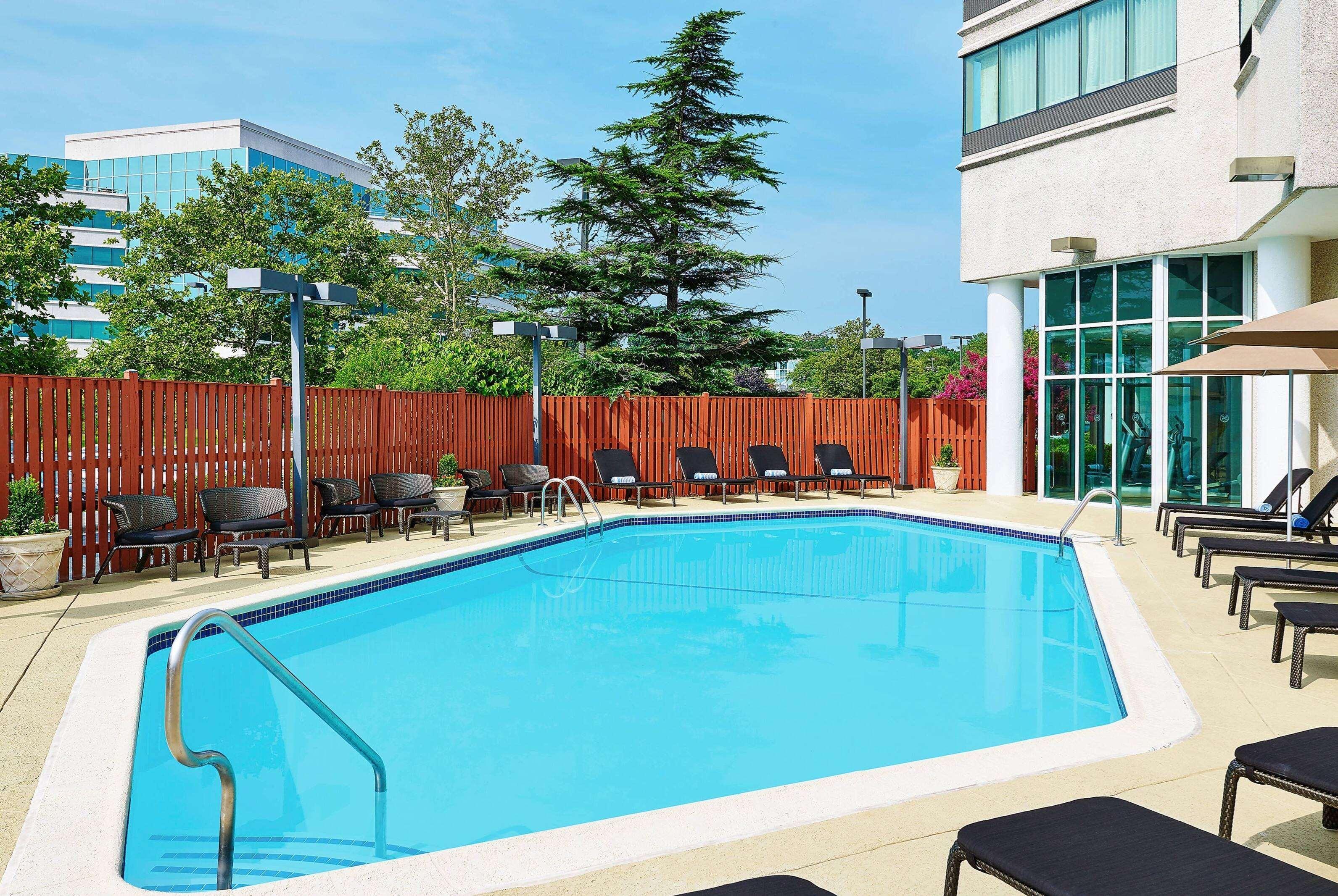 Отель Wyndham College Park North / Washington Dc Area Белтсвилл Экстерьер фото